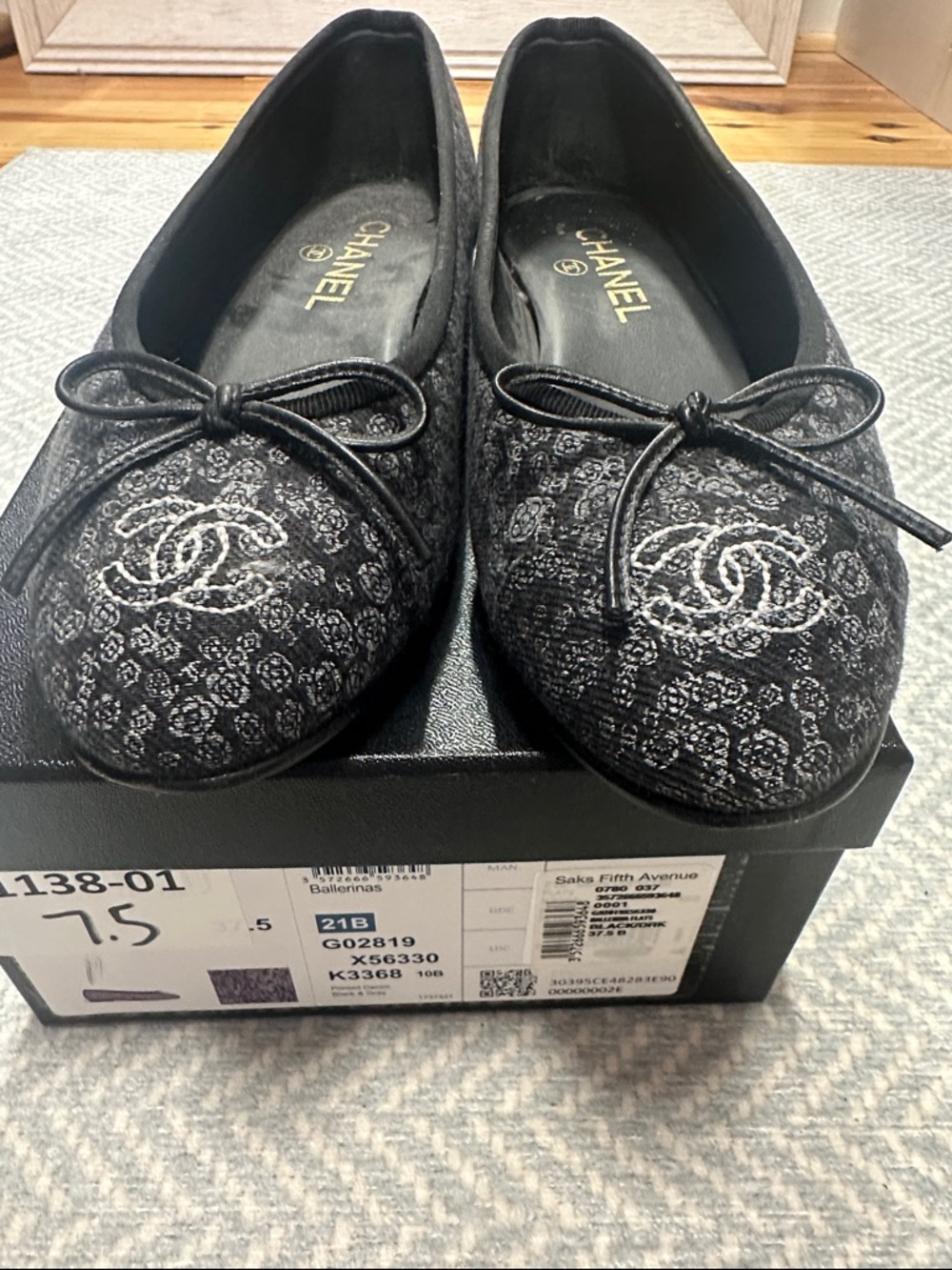 CHANEL Black denim  CC Logo Ballet Flats - Picture 6 of 11
